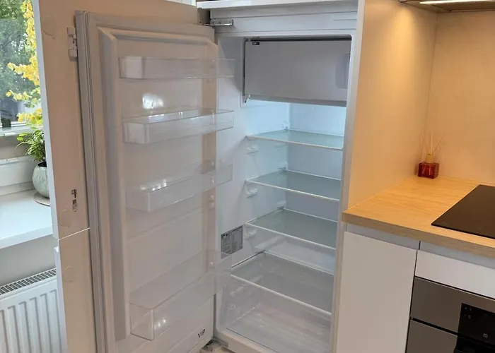 Amaraa Pikk - Feels Better Than Parnawa